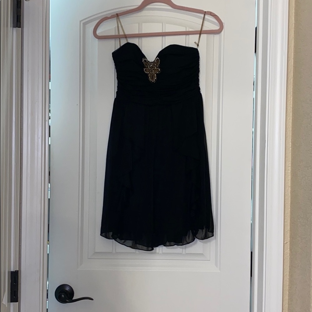 Adorable mini dress with front sequence!